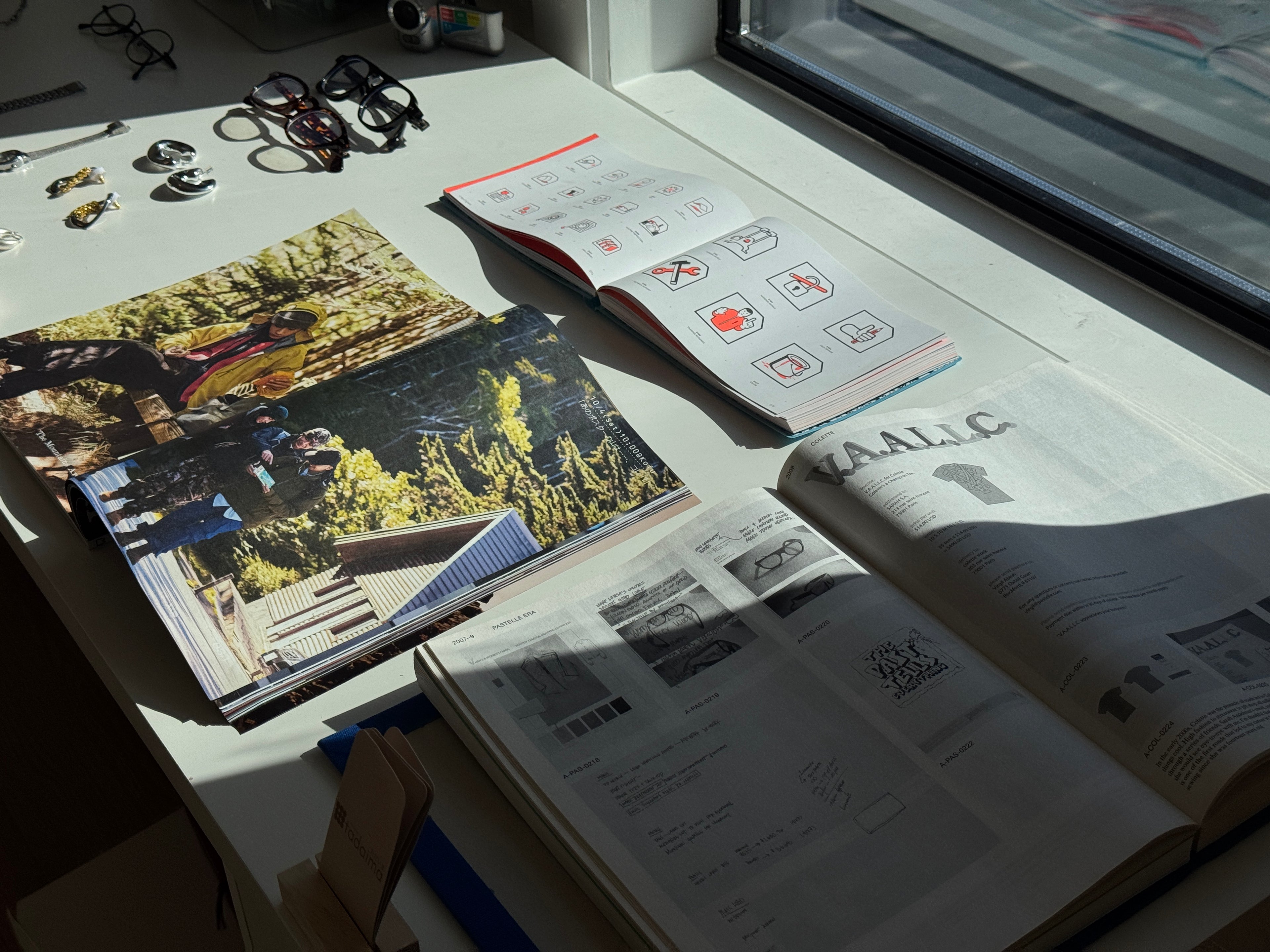alibrarygallery + tadaima showroom*
